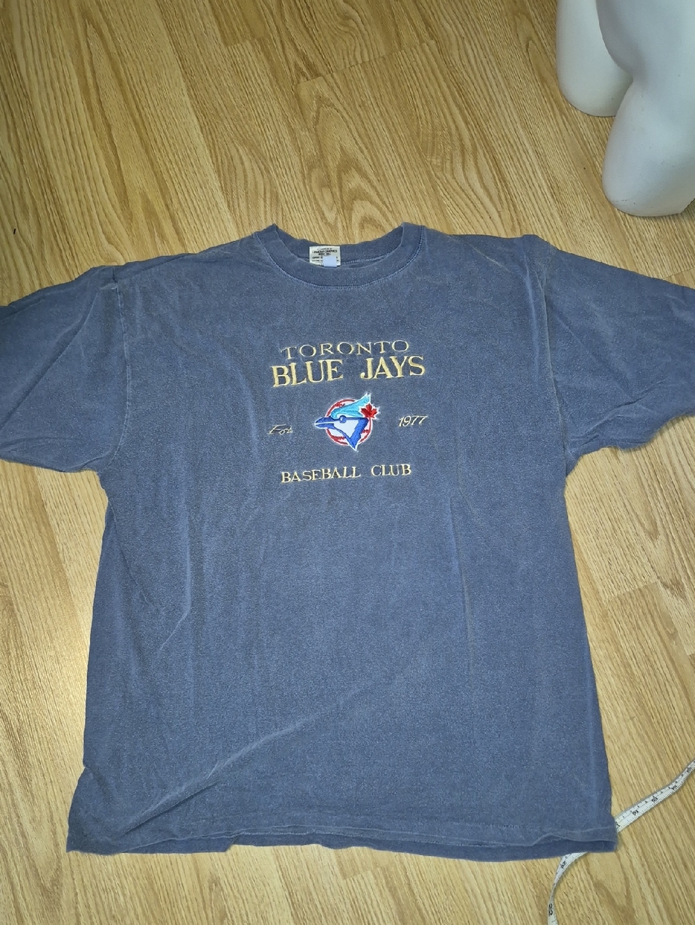 Vintage Waves Blue Heather Toronto Blue Jay Embroidered Tshirt..size L